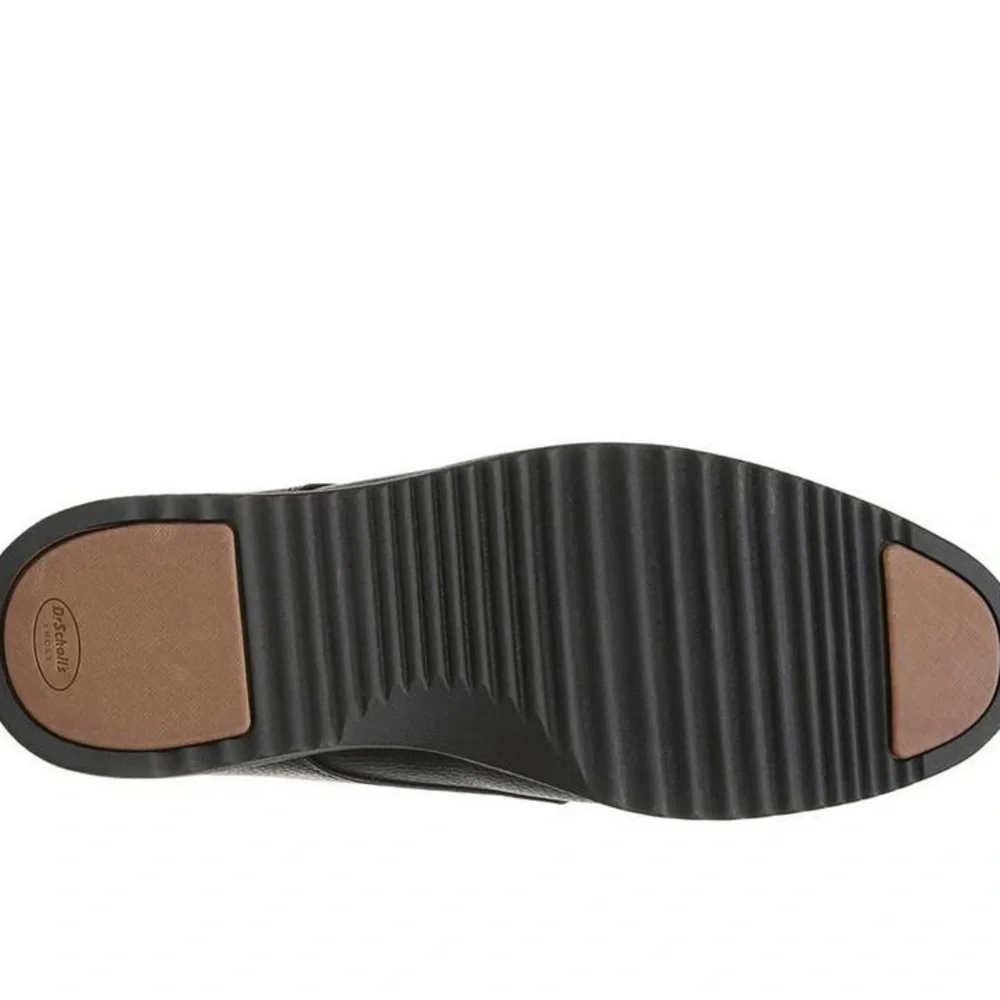 Dr. Scholl's Black Oxford Shoes with Textured Leather and Contrasting Sole - Picture 6 of 8